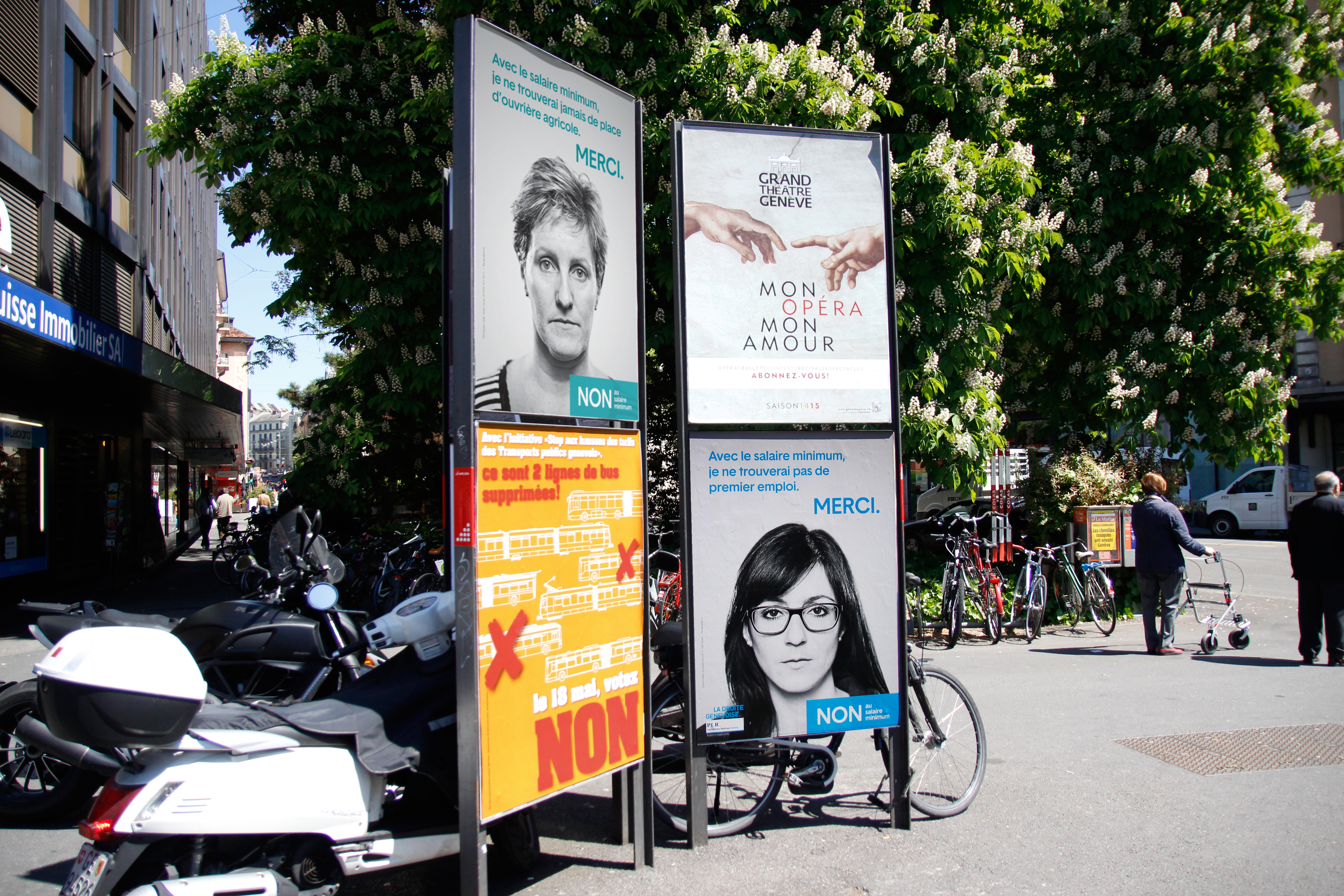 Mise en situation d'affiches Non au salaire minimum de la campagne politique par Enigma