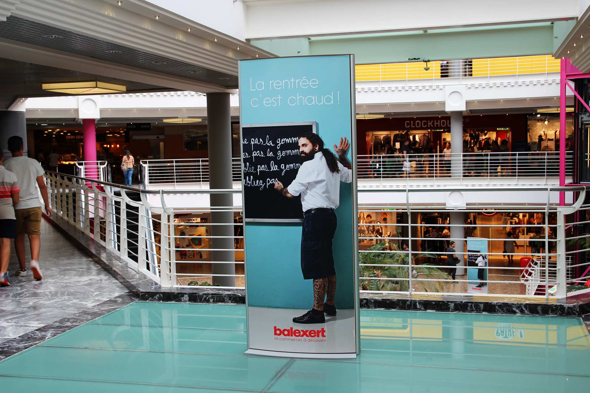 Campagne d'affichage 9 Visuel d'une affiche dans le centre commercial