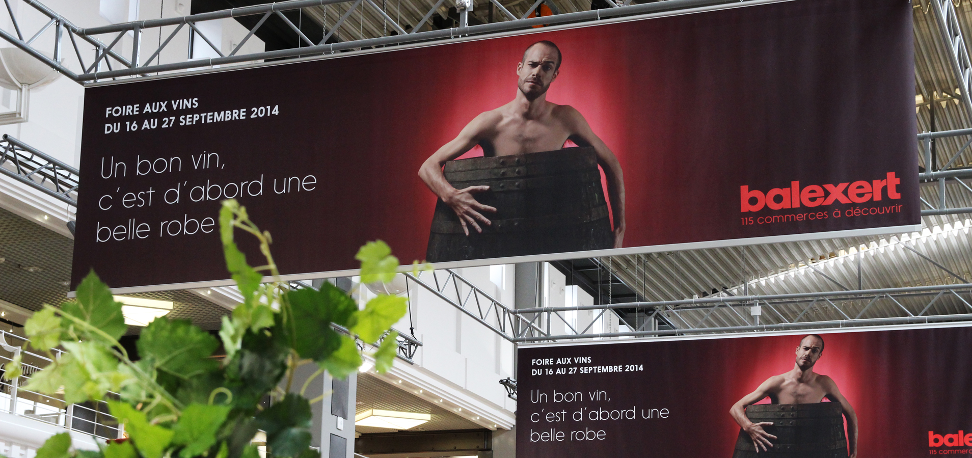 Campagne d'affichage 12 Visuel d'une affiche comme bannières au centre commercial