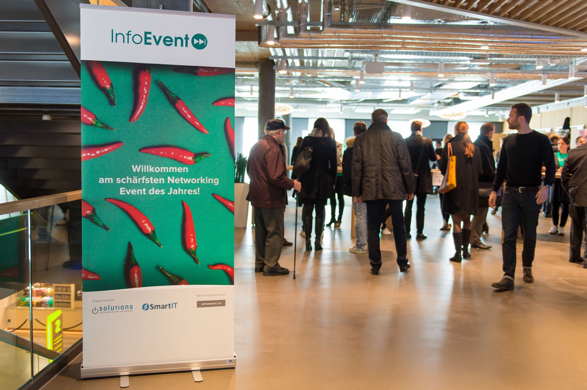 Pimenter le branding d’un événement de networking IT 10 Roll-Up, Isolutions, Infoevent